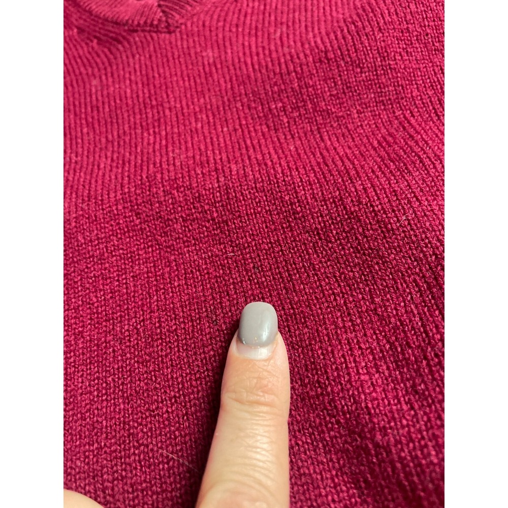 L.L. Bean Sweater, Women's Size Large, Burgundy, Sleeveless, V-Neck, Lambs Wool - Picture 4 of 6